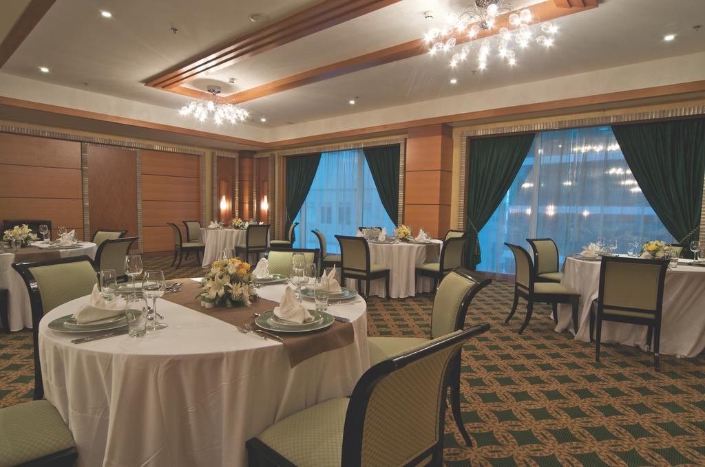 Wiseman Grand Hotel Doha Eksteriør billede The ballroom
