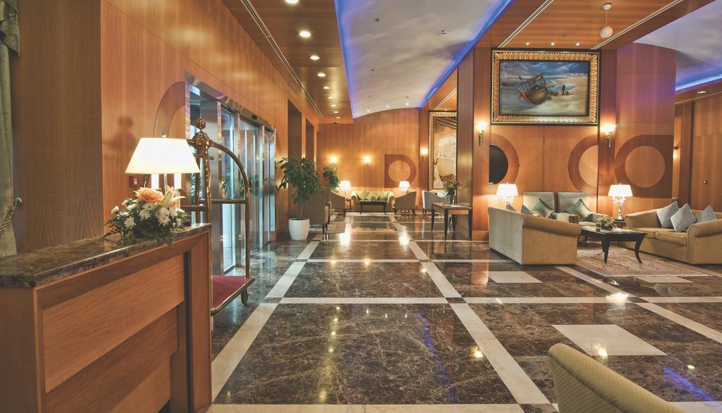 Wiseman Grand Hotel Doha Eksteriør billede Lobby