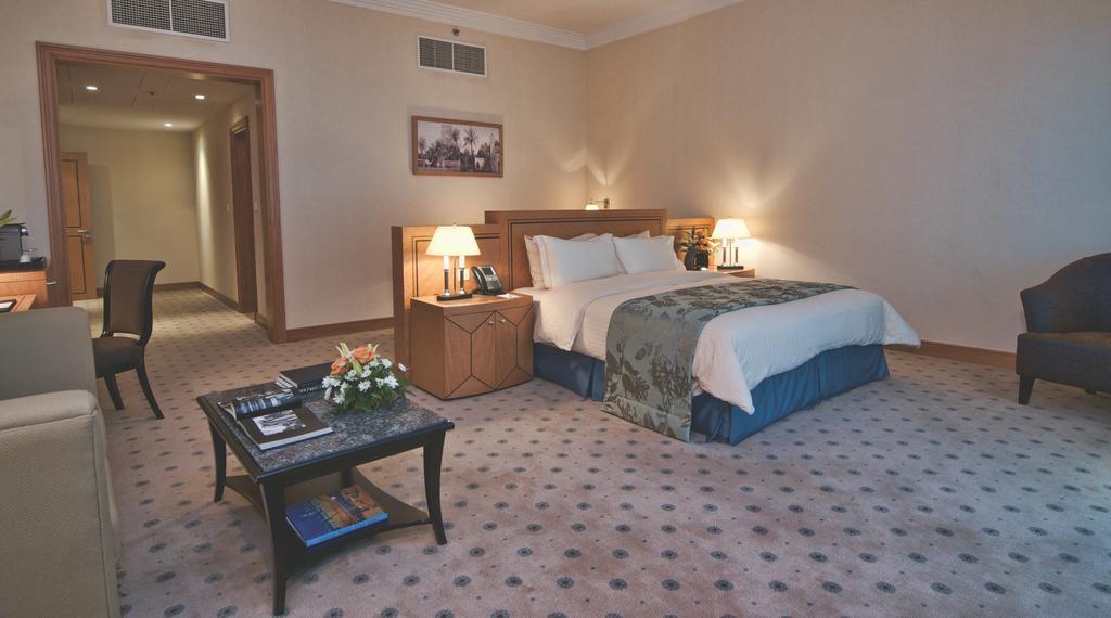 Wiseman Grand Hotel Doha Eksteriør billede A bedroom at the Grand Hyatt Hotel, Amman, Jordan